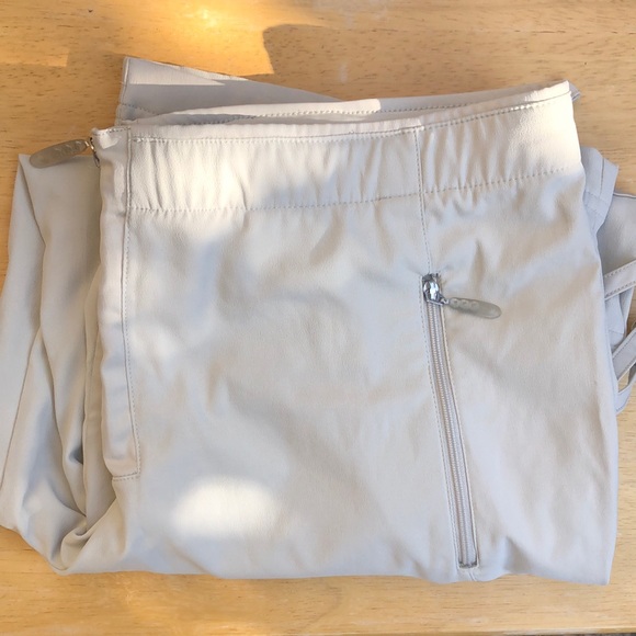 Nike Dry Fit Cream Cropped Drawstring Bottom Pants - Picture 2 of 16